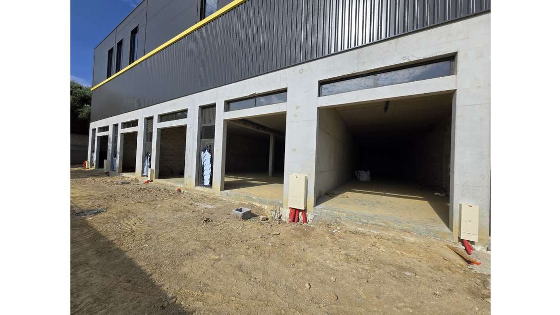 Vente local d'activité 135m² ZA Six Fours