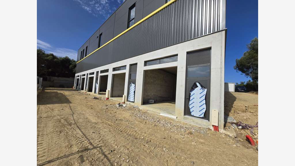 Vente local d'activité 135m² ZA Six Fours