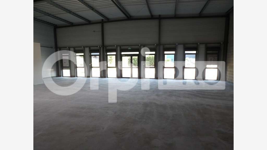 Vente local activité 770m² neuf ZI proche Soissons
