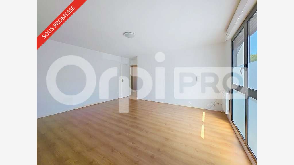 AV local professionnel de 73m² en RDC à Soissons