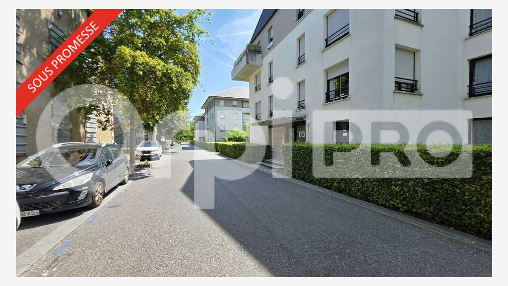 AV local professionnel de 73m² en RDC à Soissons