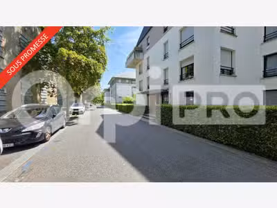 AV local professionnel de 73m² en RDC à Soissons