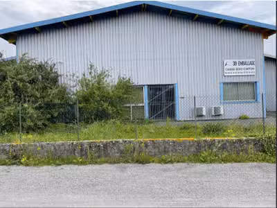 À vendre ou à louer – Local d'activités de 1 000 m