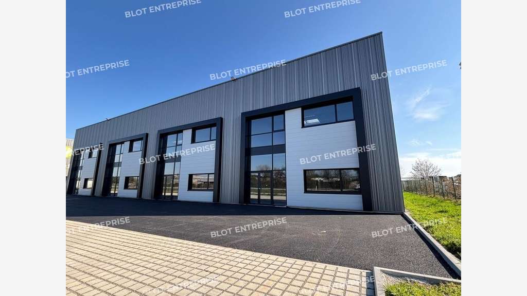 A vendre cellule d'activités 220m² Thouaré/Loire