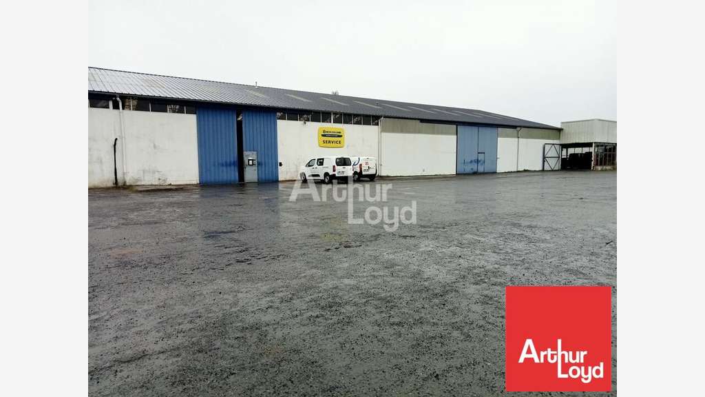Local d'activité 4200m² à vendre à Thouars