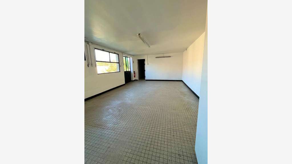 Vente murs commerciaux libres 126m² à Thourotte