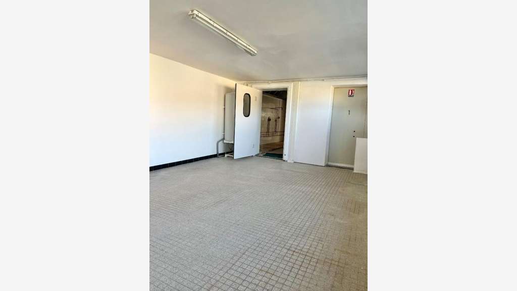 Vente murs commerciaux libres 126m² à Thourotte