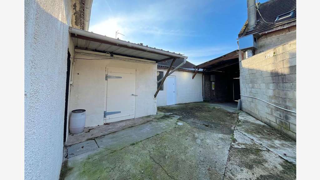 Vente murs commerciaux libres 126m² à Thourotte