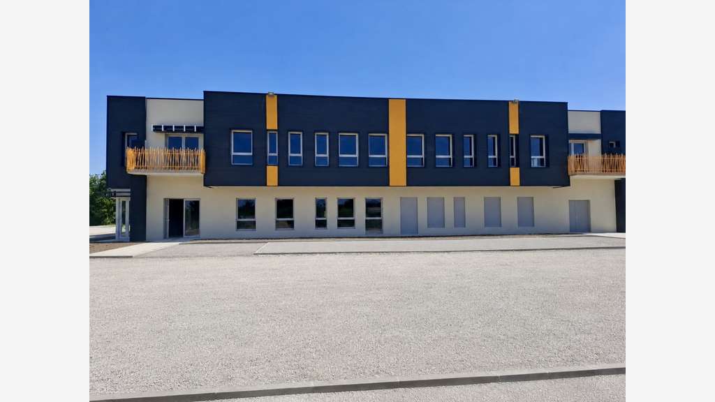 Vente locaux d'activités 2879m² Tignieu-Jameyzieu