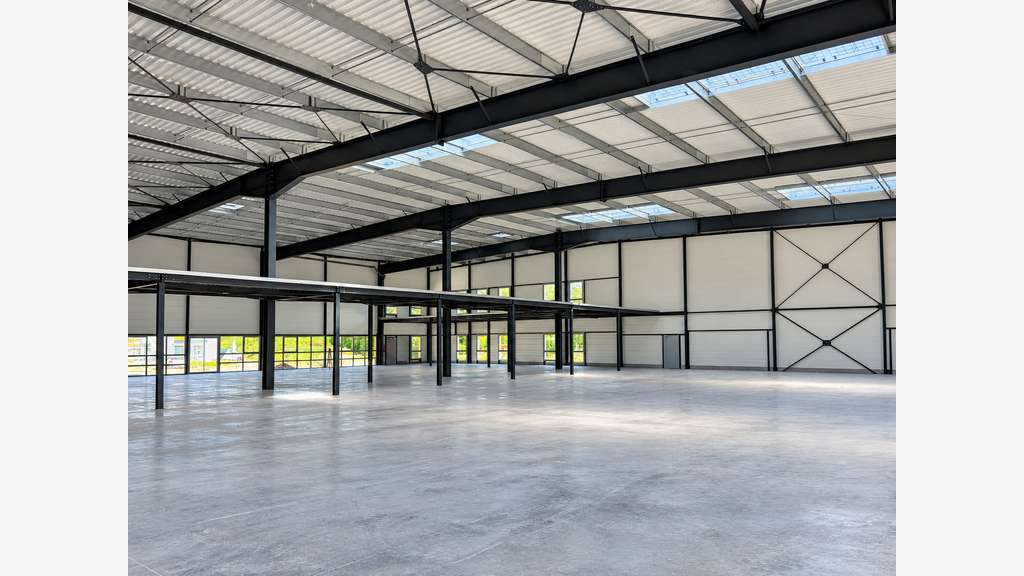 Vente locaux d'activités 2879m² Tignieu-Jameyzieu