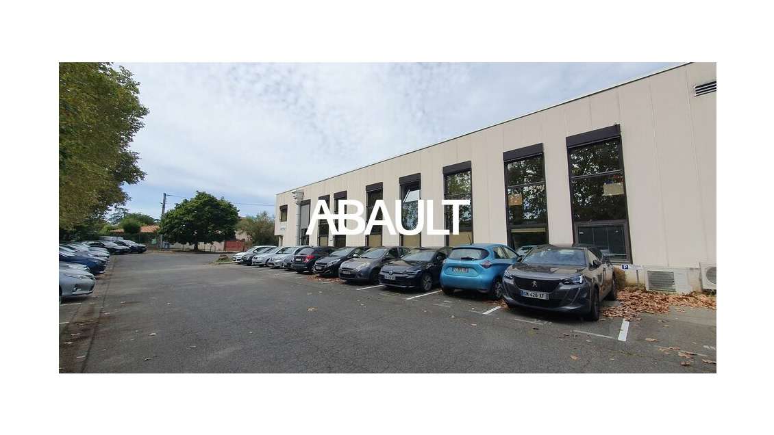 Local 1547m² à vendre à Toulouse zone de Thibaud