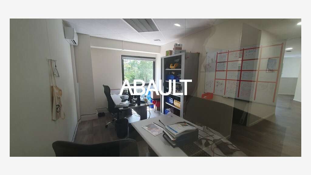 Local 1547m² à vendre à Toulouse zone de Thibaud