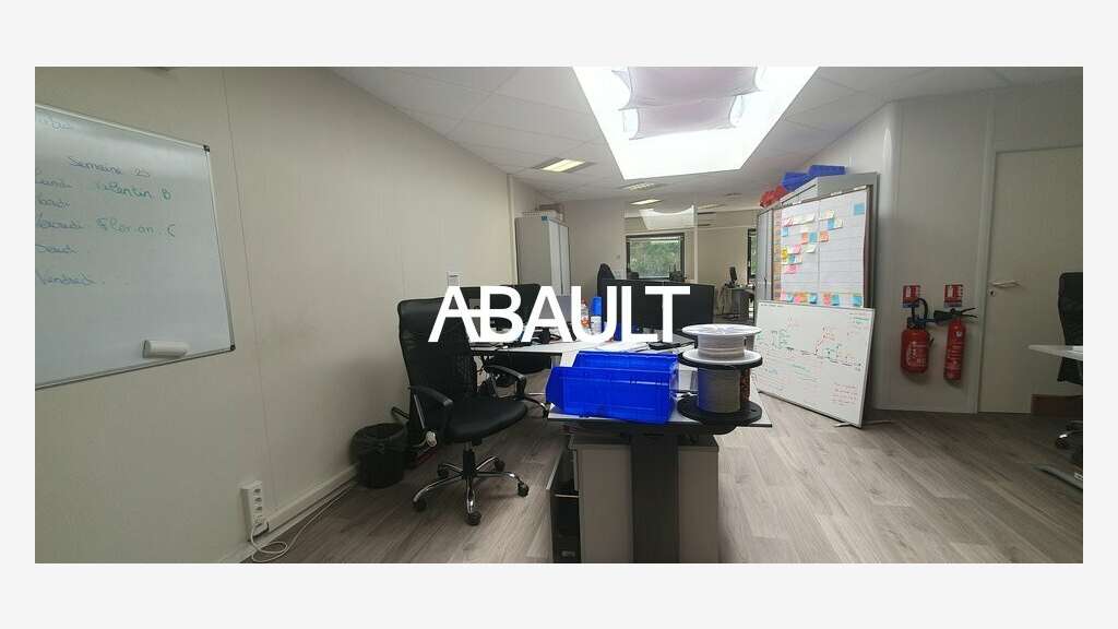 Local 1547m² à vendre à Toulouse zone de Thibaud