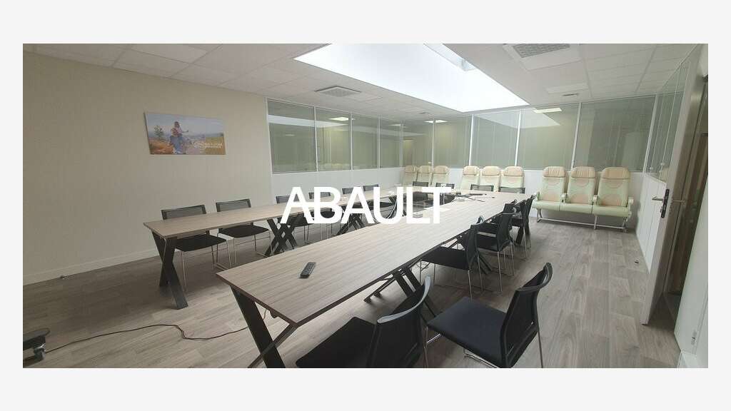 Local 1547m² à vendre à Toulouse zone de Thibaud