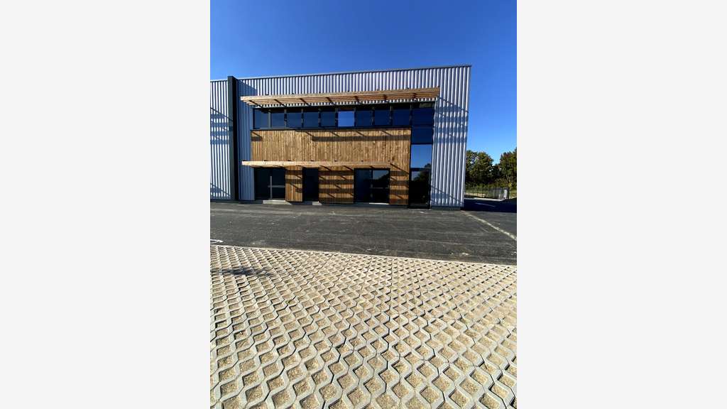 Opportunité rare vente locaux neufs à Treillières