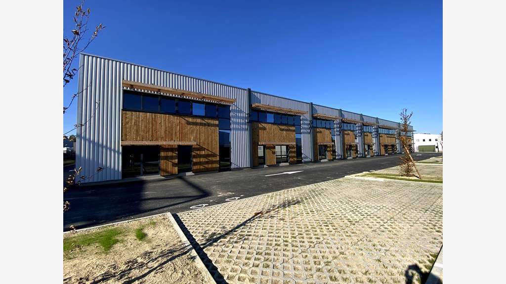 Opportunité rare vente locaux neufs à Treillières