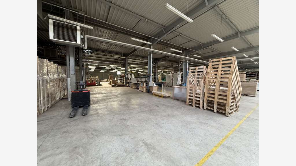 Vente bâtiment industriel à 30 mn de Troyes