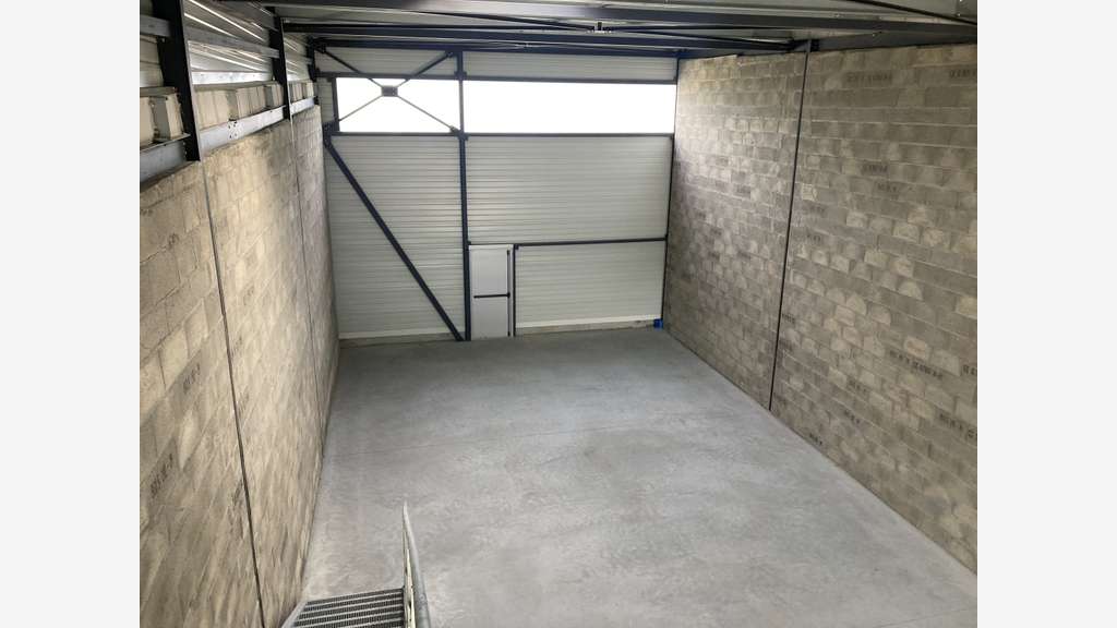 Local d'activités neuf 185m² à vendre à Ustaritz