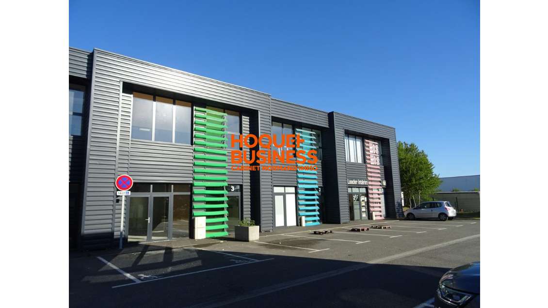 Vente local commercial 160m² dans ZA Val de Reuil