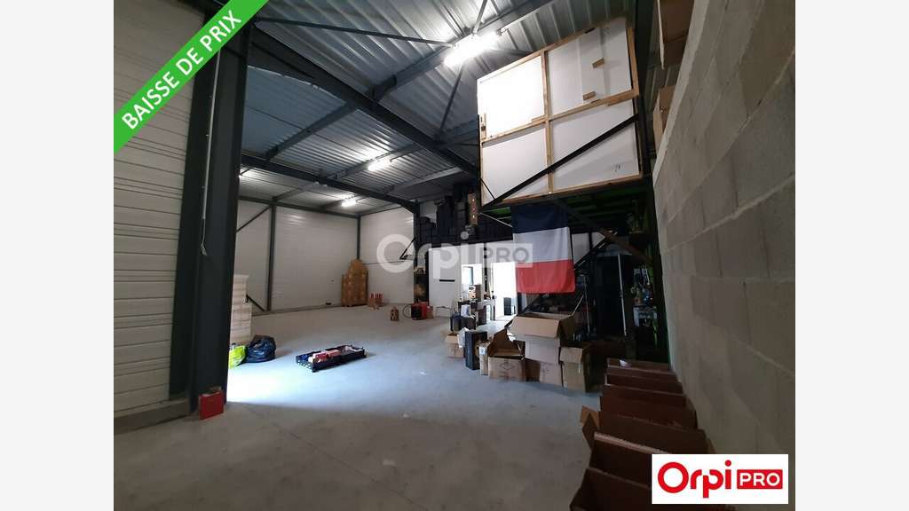 Local d'activité 540m² à vendre à Valence