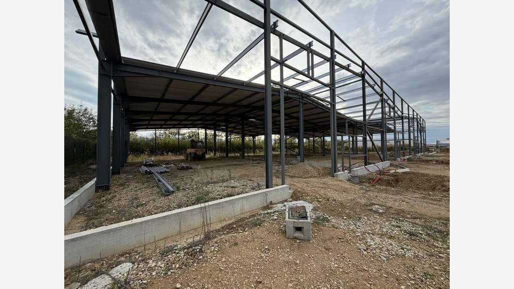 Local d'activité neuf à vendre à Valence Est