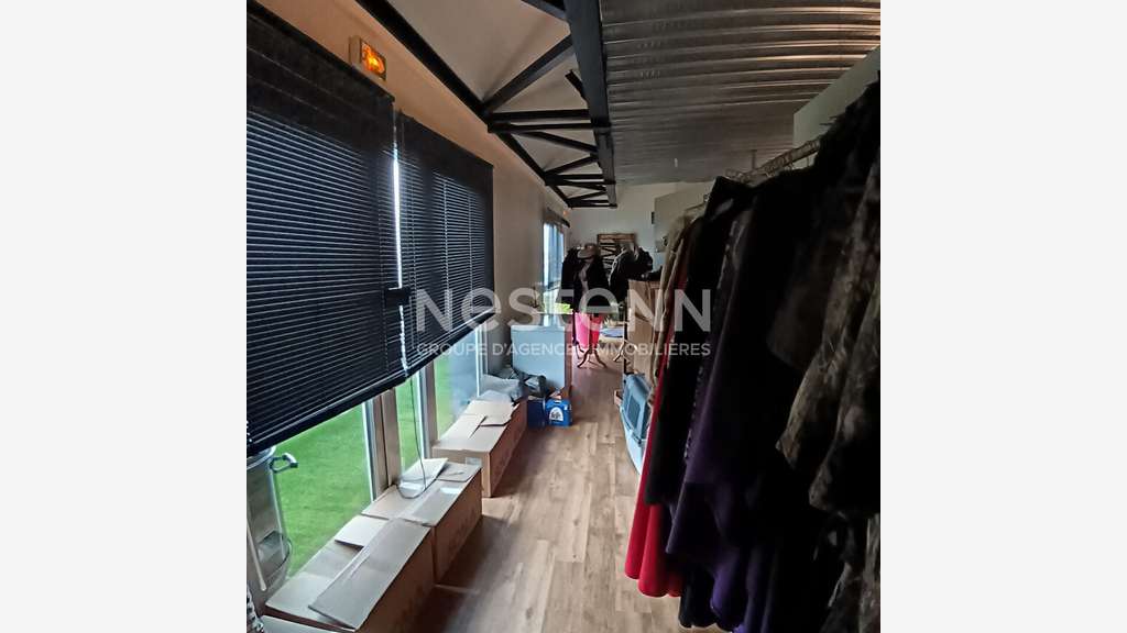 AV local professionnel 220m² hyper centre Vannes
