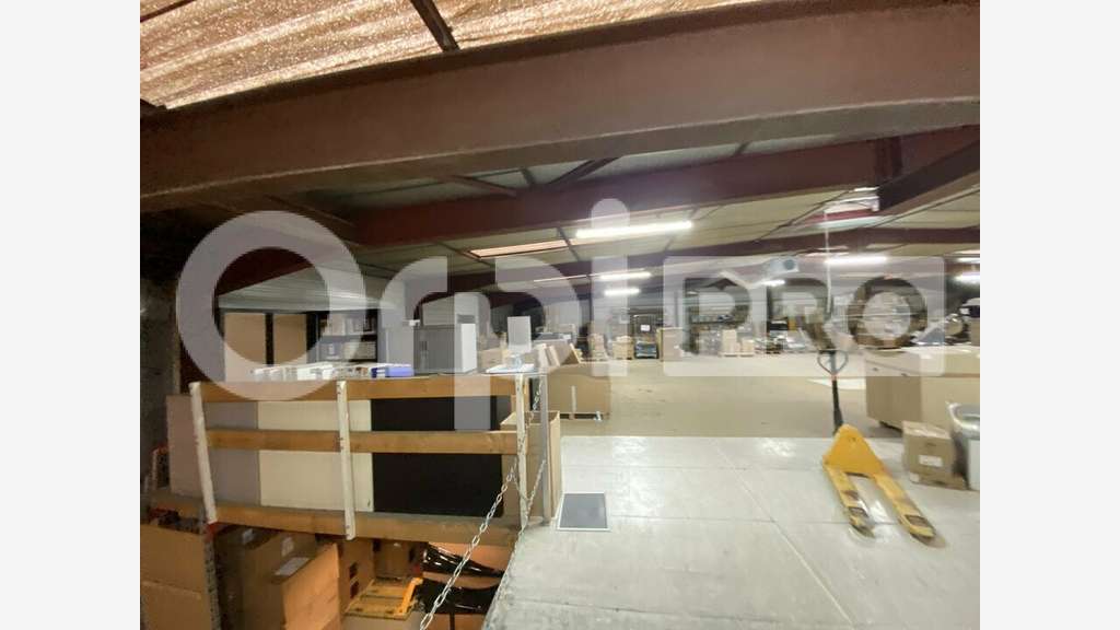 Vente local d'activité 982m² à Vaulx-en-Velin