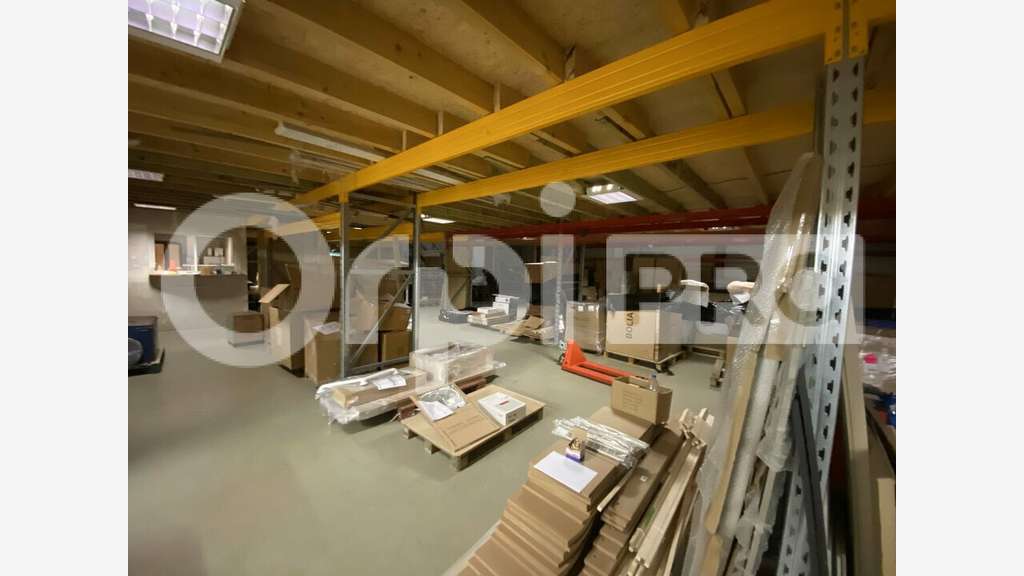 Vente local d'activité 982m² à Vaulx-en-Velin