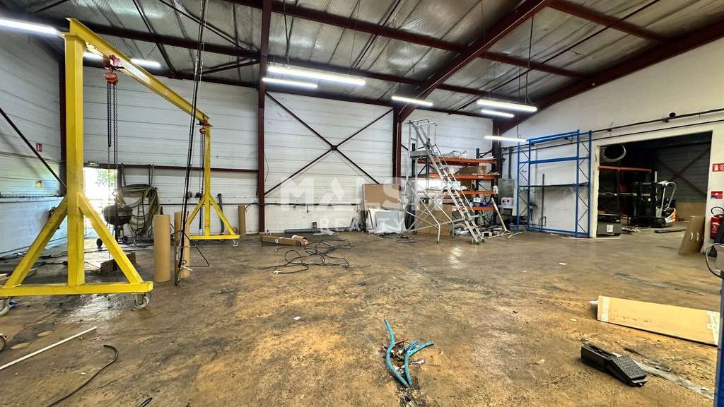 Bâtiment d'activités indépendant à VAULX EN VELIN