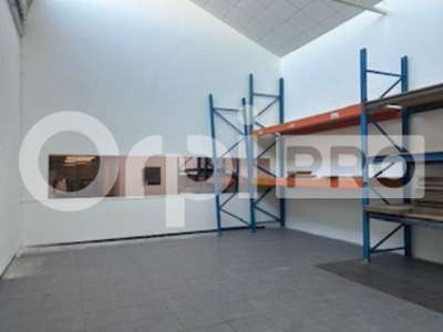 A vendre local activité 227m² à Vénissieux
