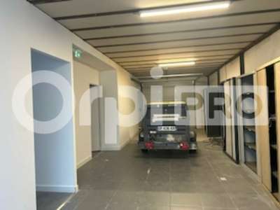 A vendre local activité 227m² à Vénissieux