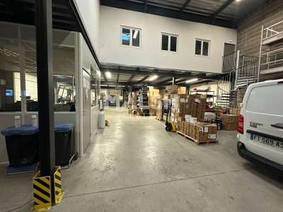 Vente Locaux d'activités - Entrepôts à Vénissieux