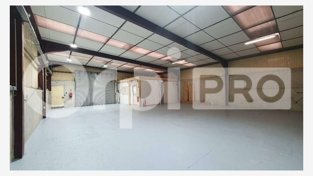 Vente local d'activité de 205m² à Verneuil-l'Étang