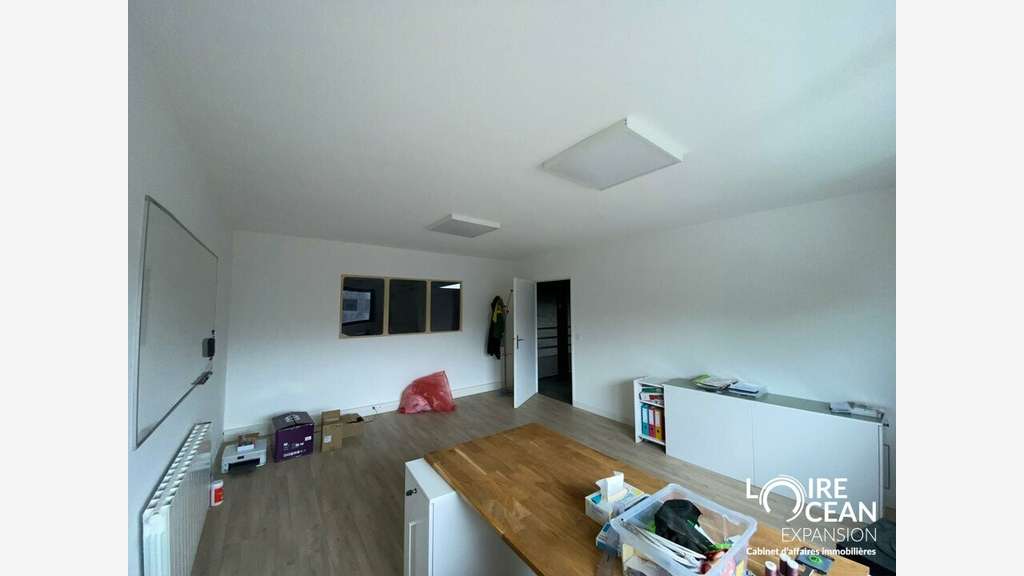 A vendre local activité de 326m² à Vertou