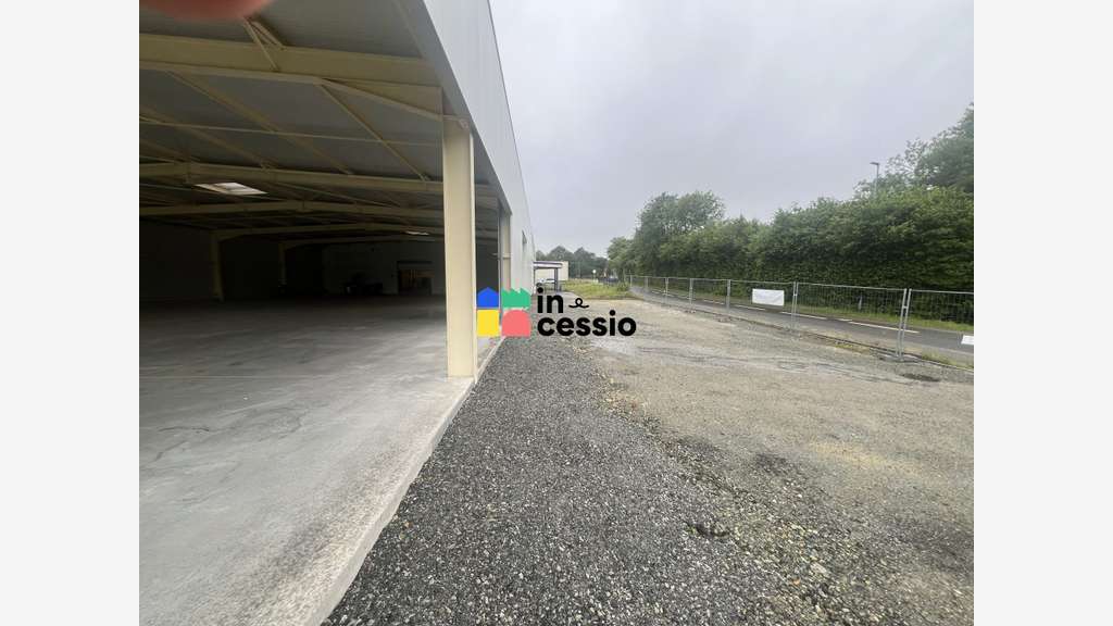 A vendre local d’activité 1000m² secteur Vibraye