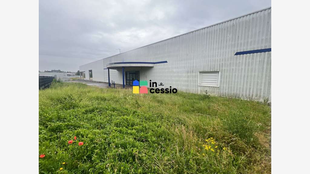 A vendre local d’activité 1000m² secteur Vibraye