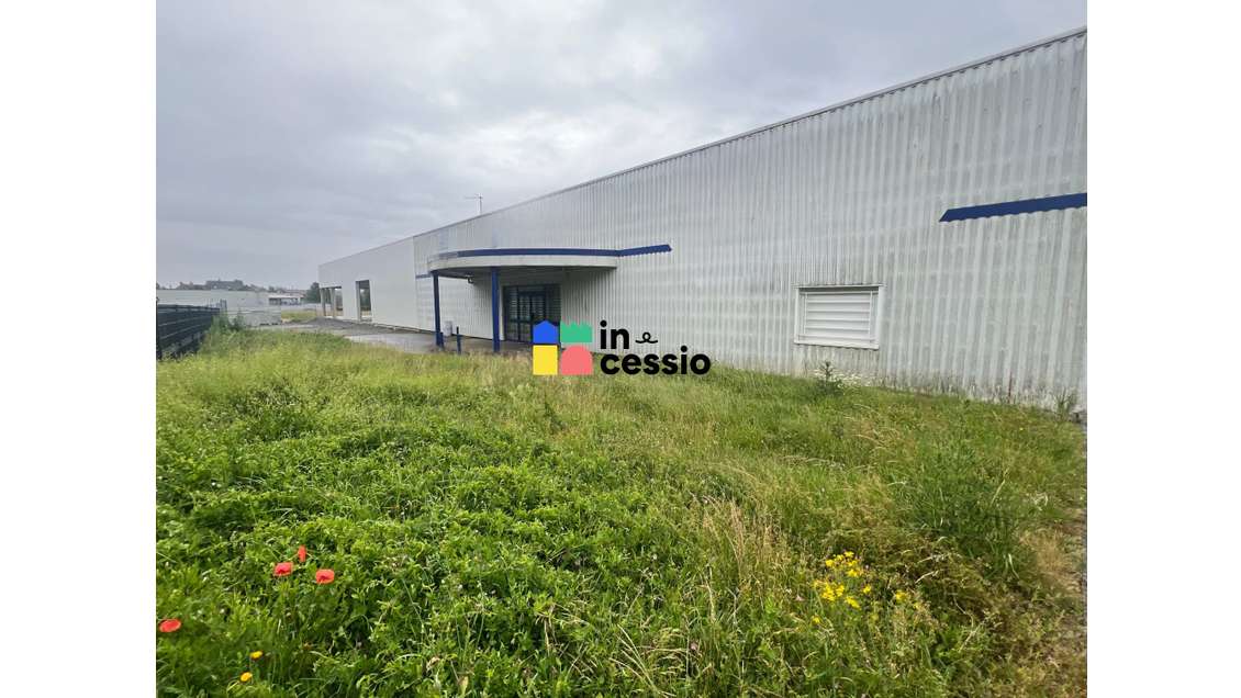 À VENDRE – LOCAL D’ACTIVITÉ / COMMERCIAL Secteur V