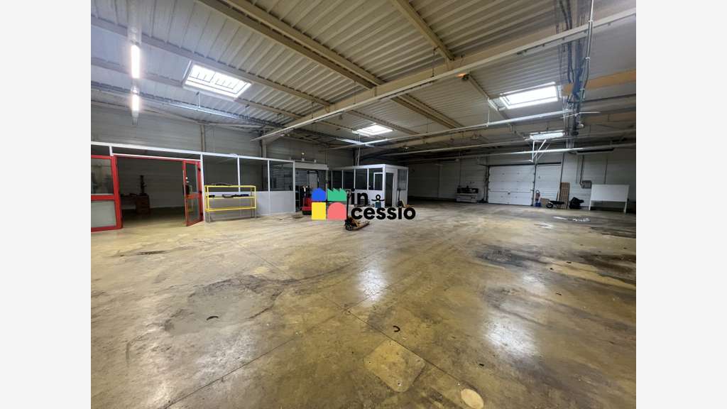 A vendre local d’activité 1000m² secteur Vibraye