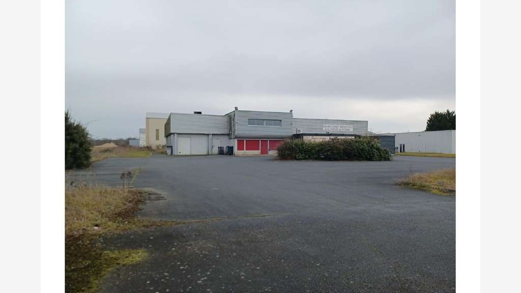 À vendre – Local agroalimentaire de 998 m² à Vill