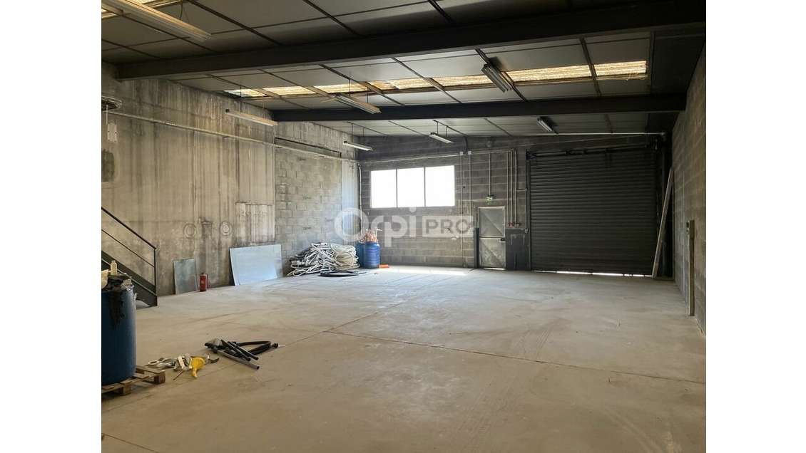 Local 339m² à vendre à Villefranche sur Saône