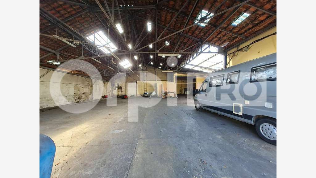 AV local d'activité 404m² à Villenave-d'Ornon