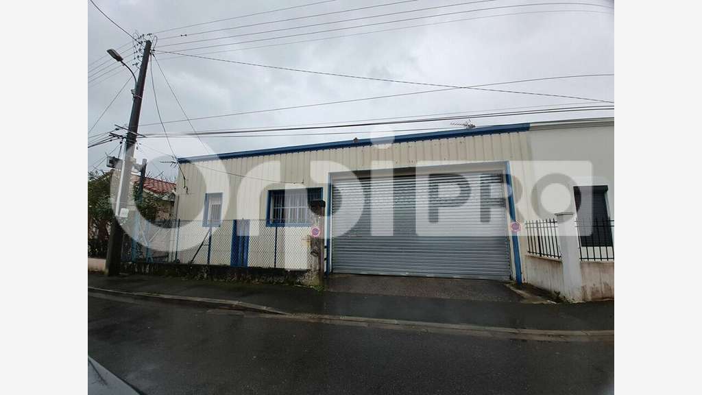 AV local d'activité 404m² à Villenave-d'Ornon