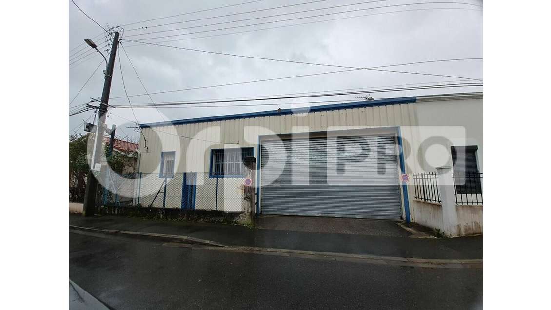 AV local d'activité 404m² à Villenave-d'Ornon
