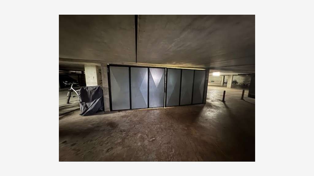 Grand box fermé en sous-sol Villeneuve-Loubet