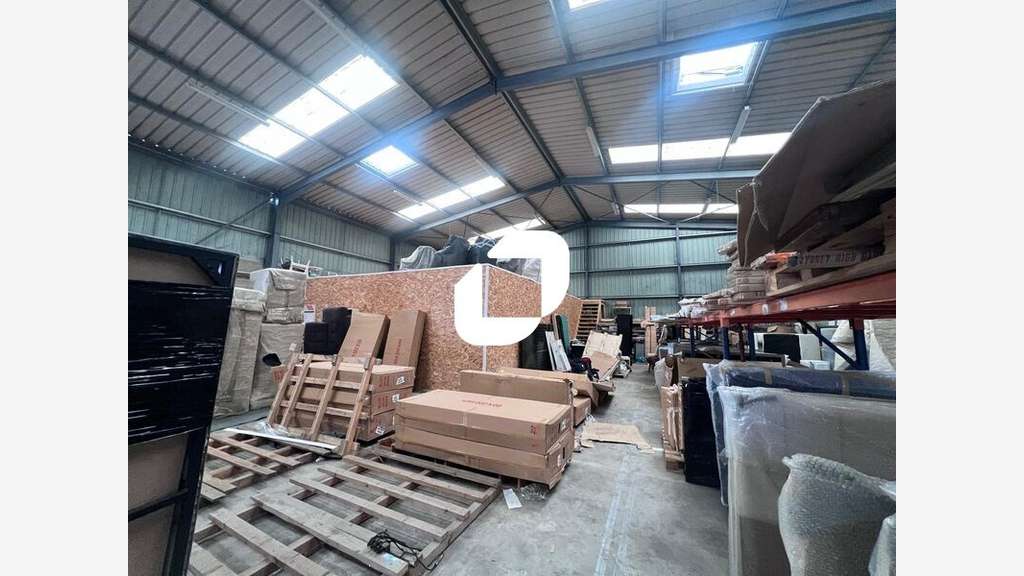Vente Local d'activité 800m² Villenoy