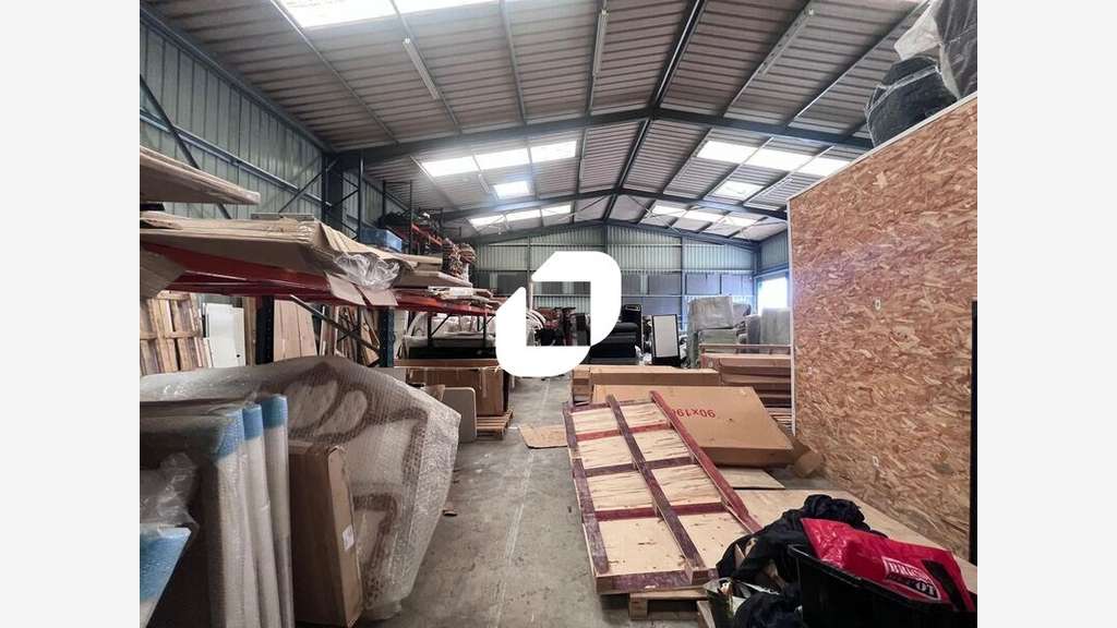 Vente Local d'activité 800m² Villenoy