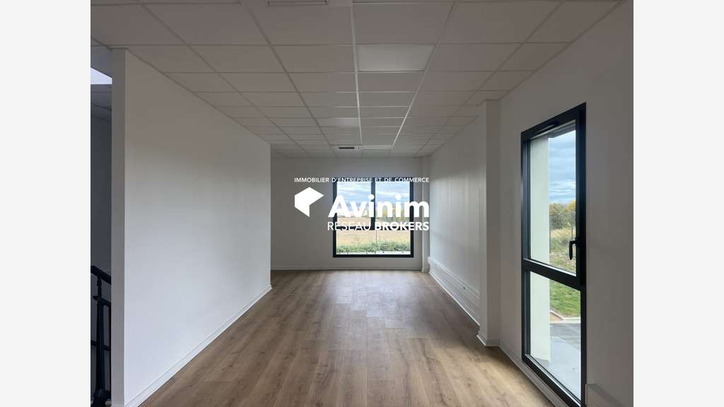 Locaux d'activité à vendre à Villette d'Anthon