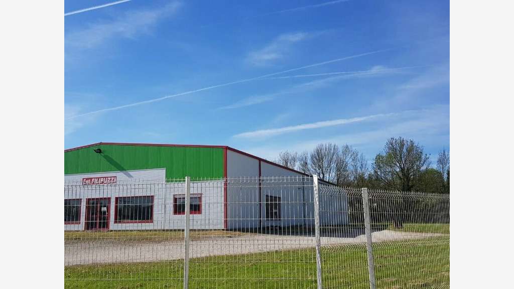 Dépôt à vendre de 800m² à Wassy (52)