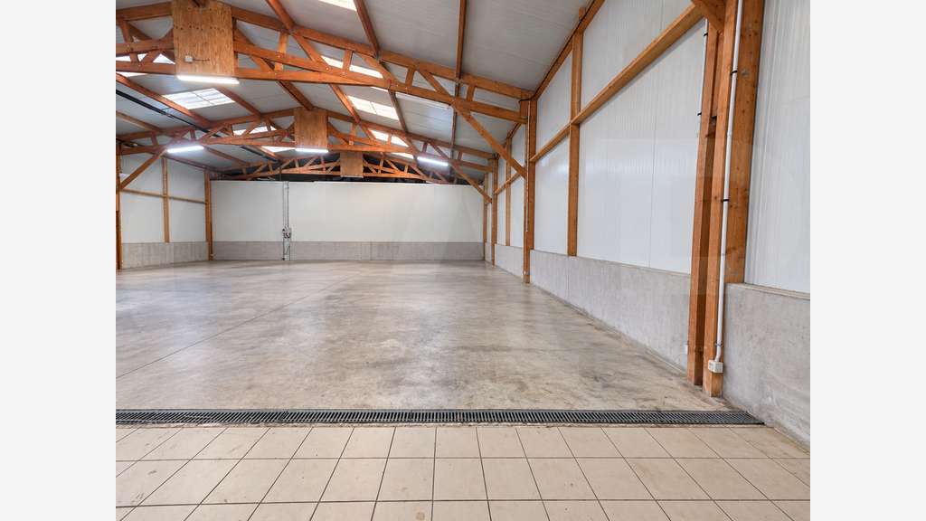 À VENDRE – LOCAL D’ACTIVITÉ INDÉPENDANT. ACCESS
