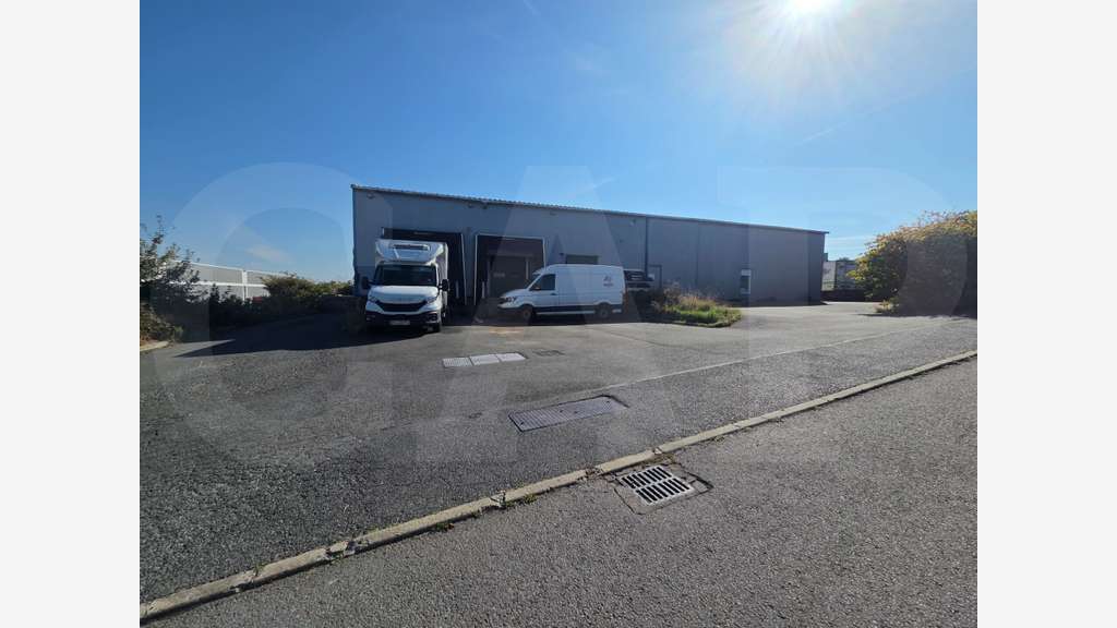 À VENDRE – LOCAL D’ACTIVITÉ INDÉPENDANT. ACCESS